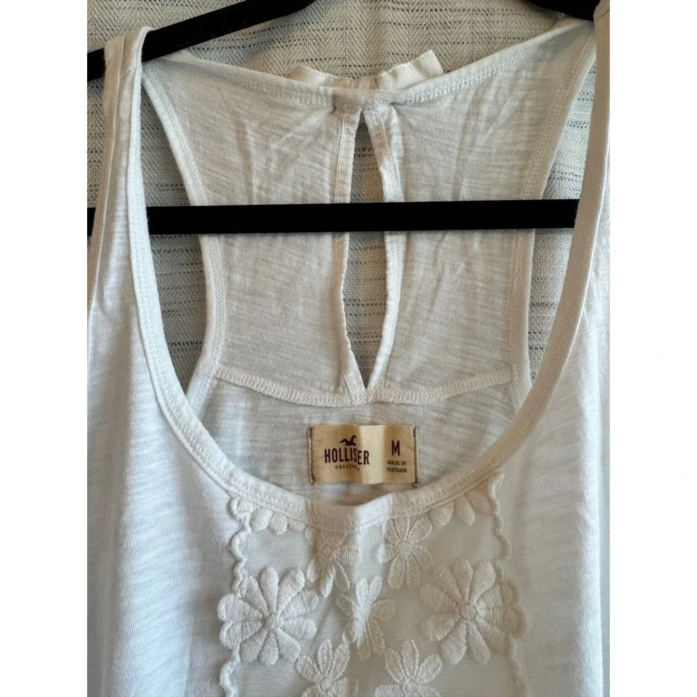 Hollister White Floral Lace Racerback Tank Top Bow Back Bubble Hem Medium